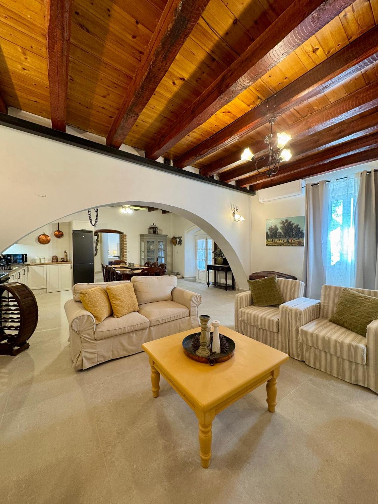 Marcora'S Historical Estate Guest House Strongyli  Exterior photo